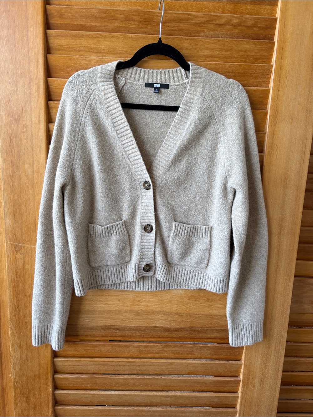 Uniqlo Neutral Beige V‑Neck Button Front Cardigan Comfy Sweater